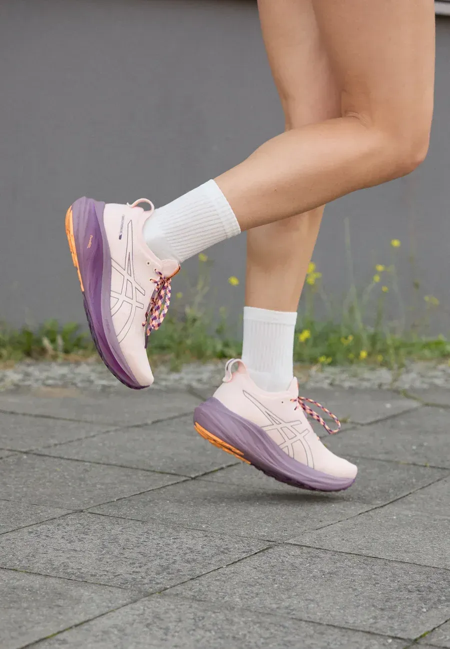 Фото № 3 с приближением к товару «‎GEL-NIMBUS 26 TR»