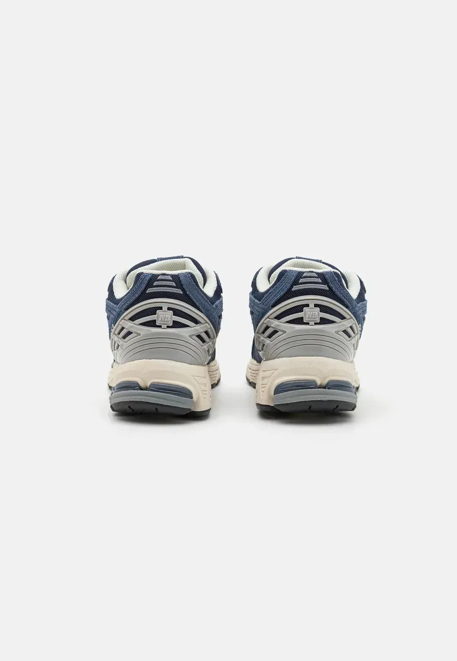 Фото № 3 с приближением к товару «‎M1906REI UNISEX»