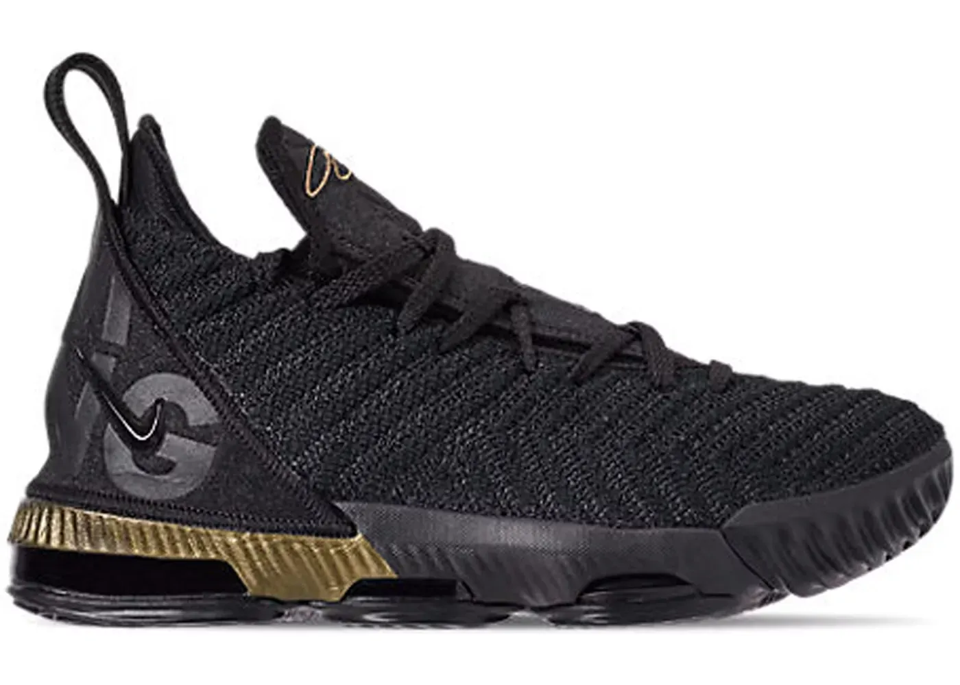 Nike LeBron 16