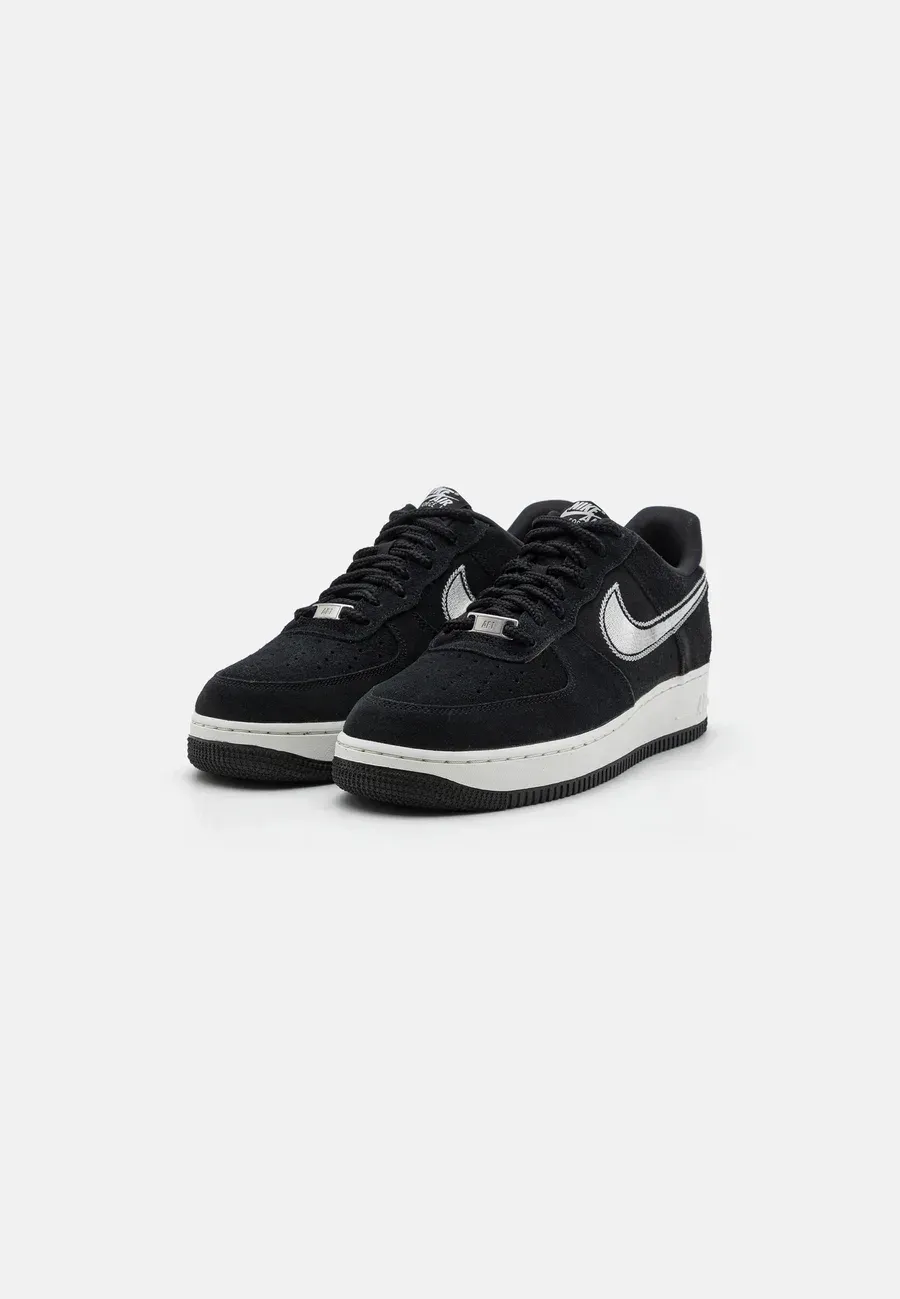 Фото № 2 с приближением к товару «‎AIR FORCE 1 »