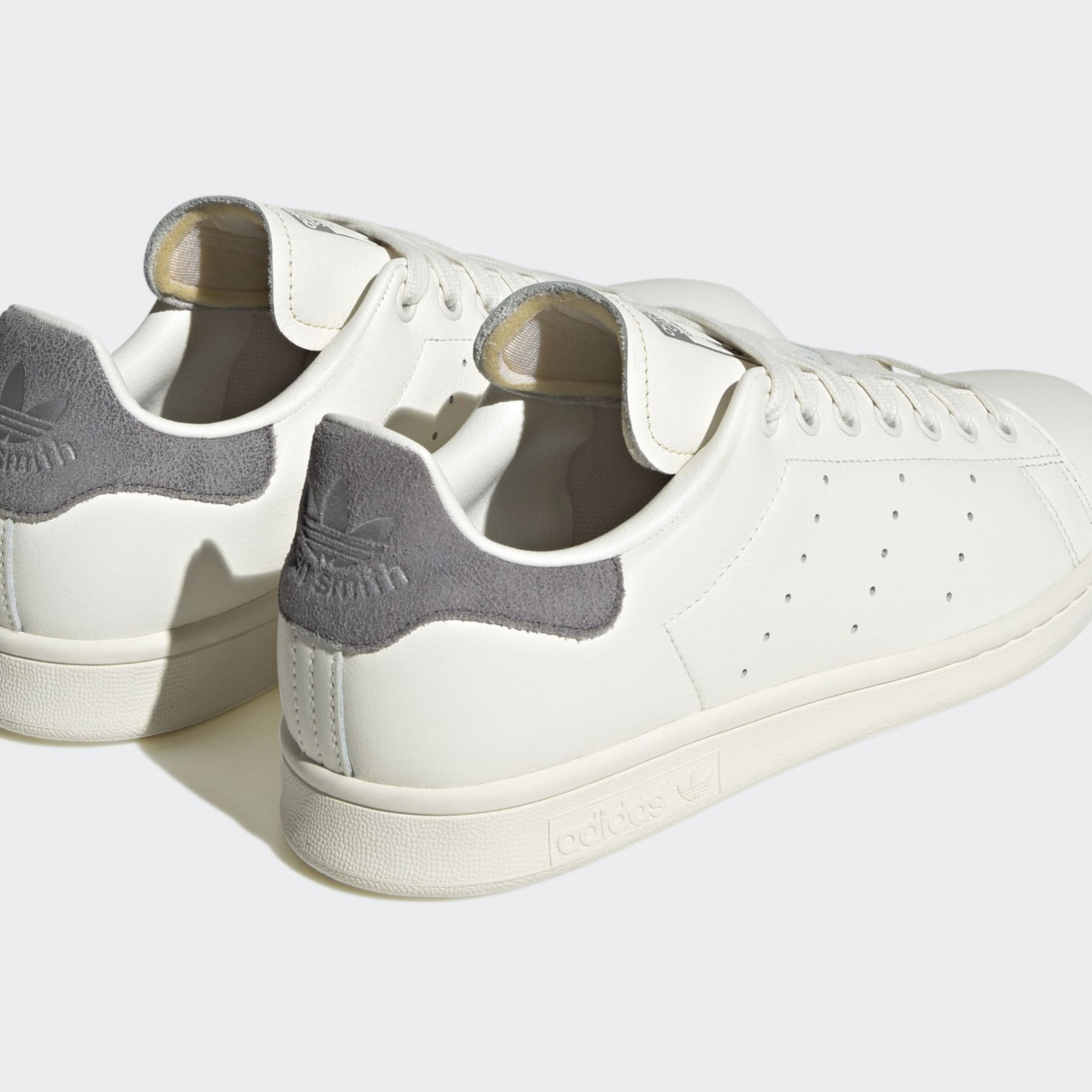 Фото № 5 с приближением к товару «‎Adidas Stan Smith »