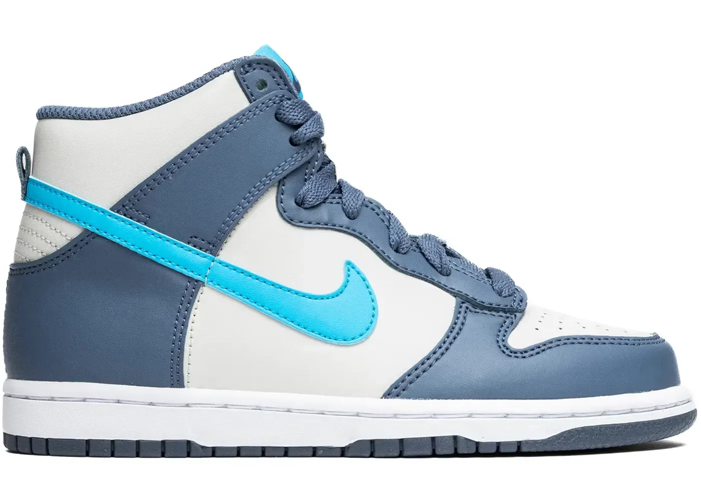 Фото № 1 с приближением к товару «‎Nike Dunk High»