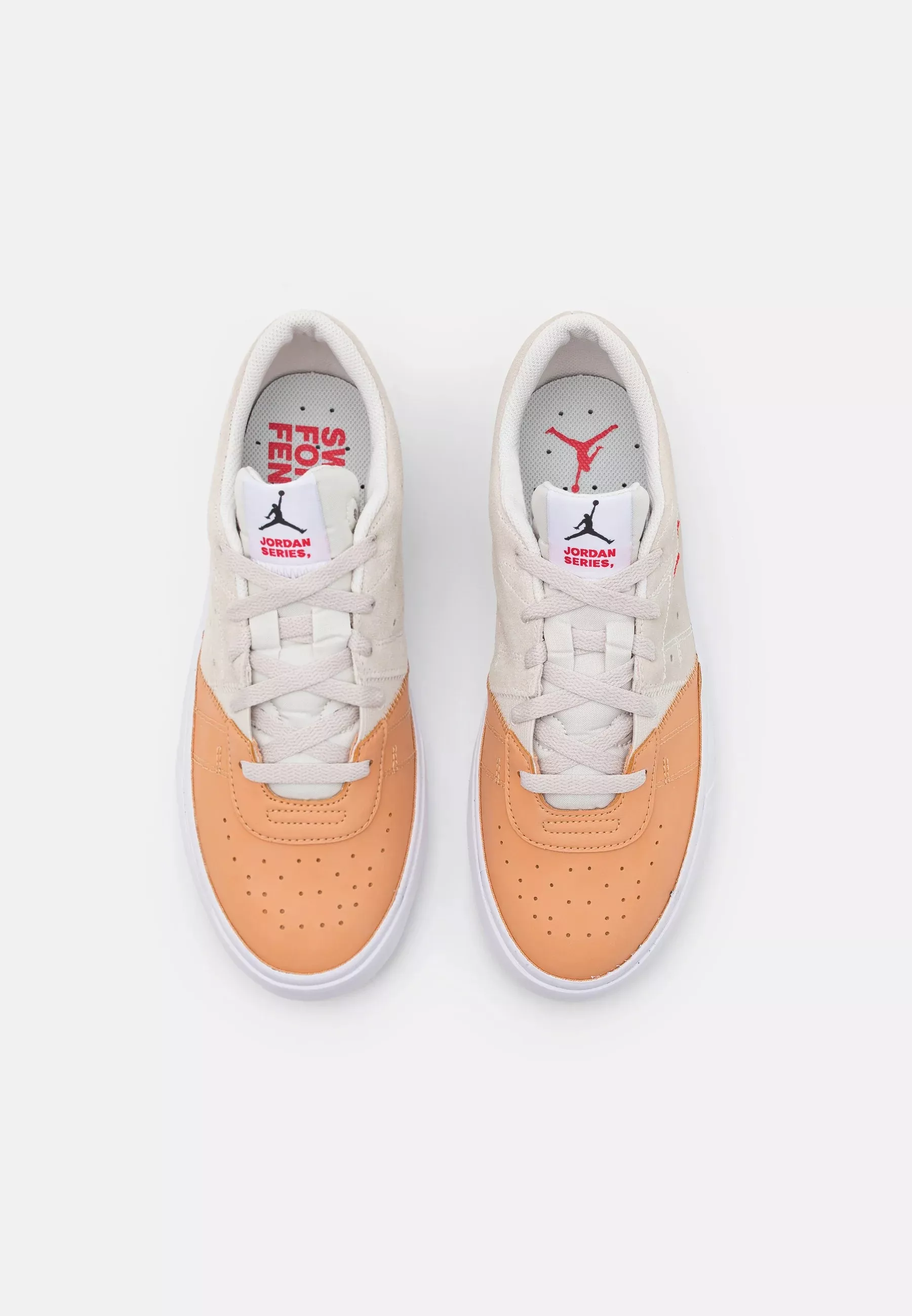 Фото № 3 с приближением к товару «‎JORDAN SERIES ES»