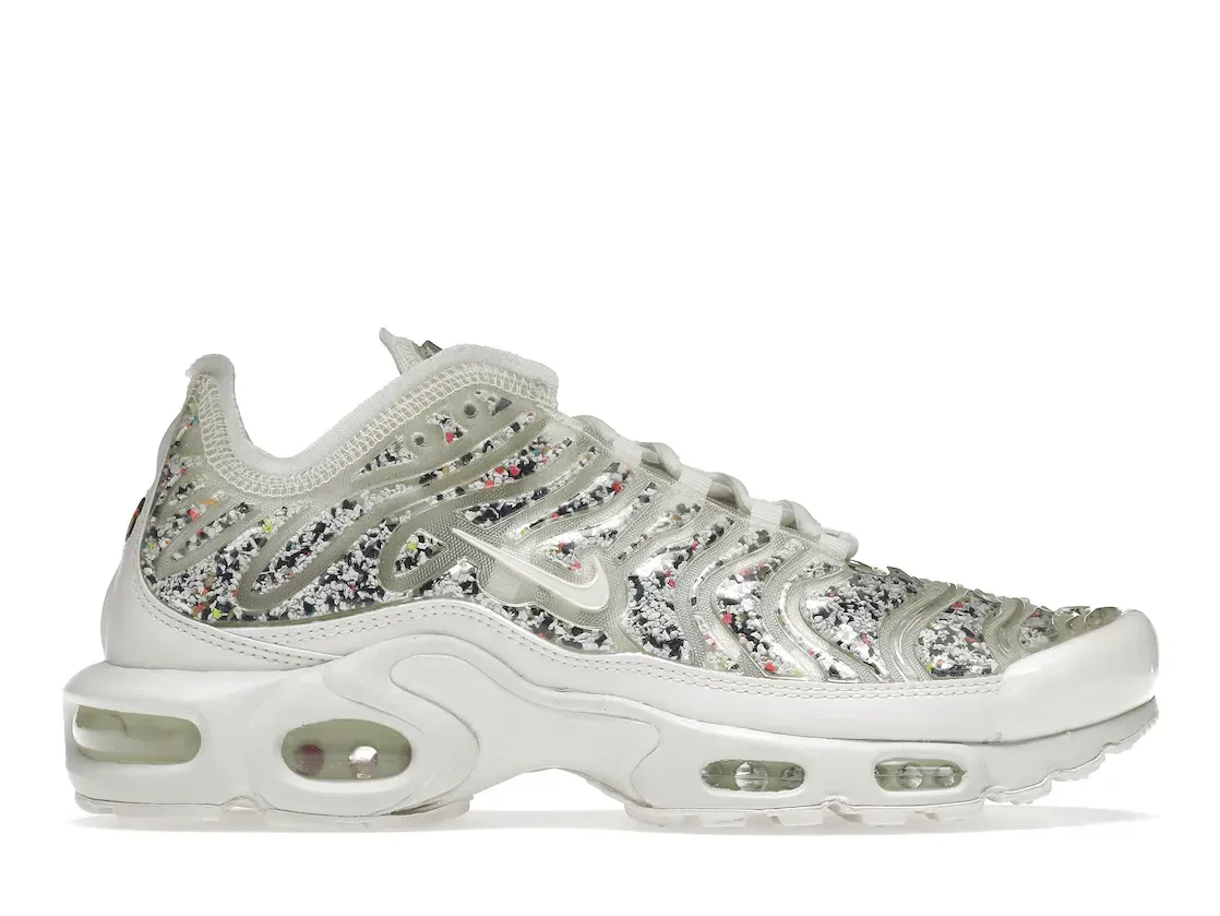 Фото № 1 с приближением к товару «‎Nike Air Max Plus Phantom Silver »