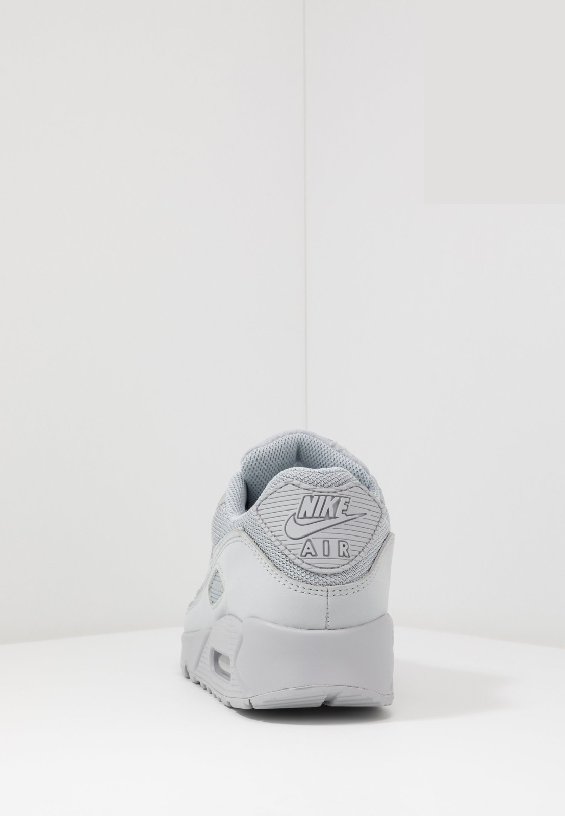 Фото № 3 с приближением к товару «‎Nike Air Max 90 »