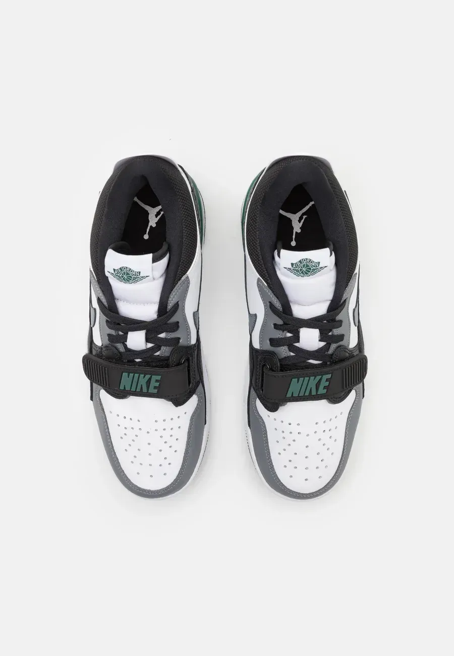 Фото № 4 с приближением к товару «‎AIR JORDAN LEGACY 312»