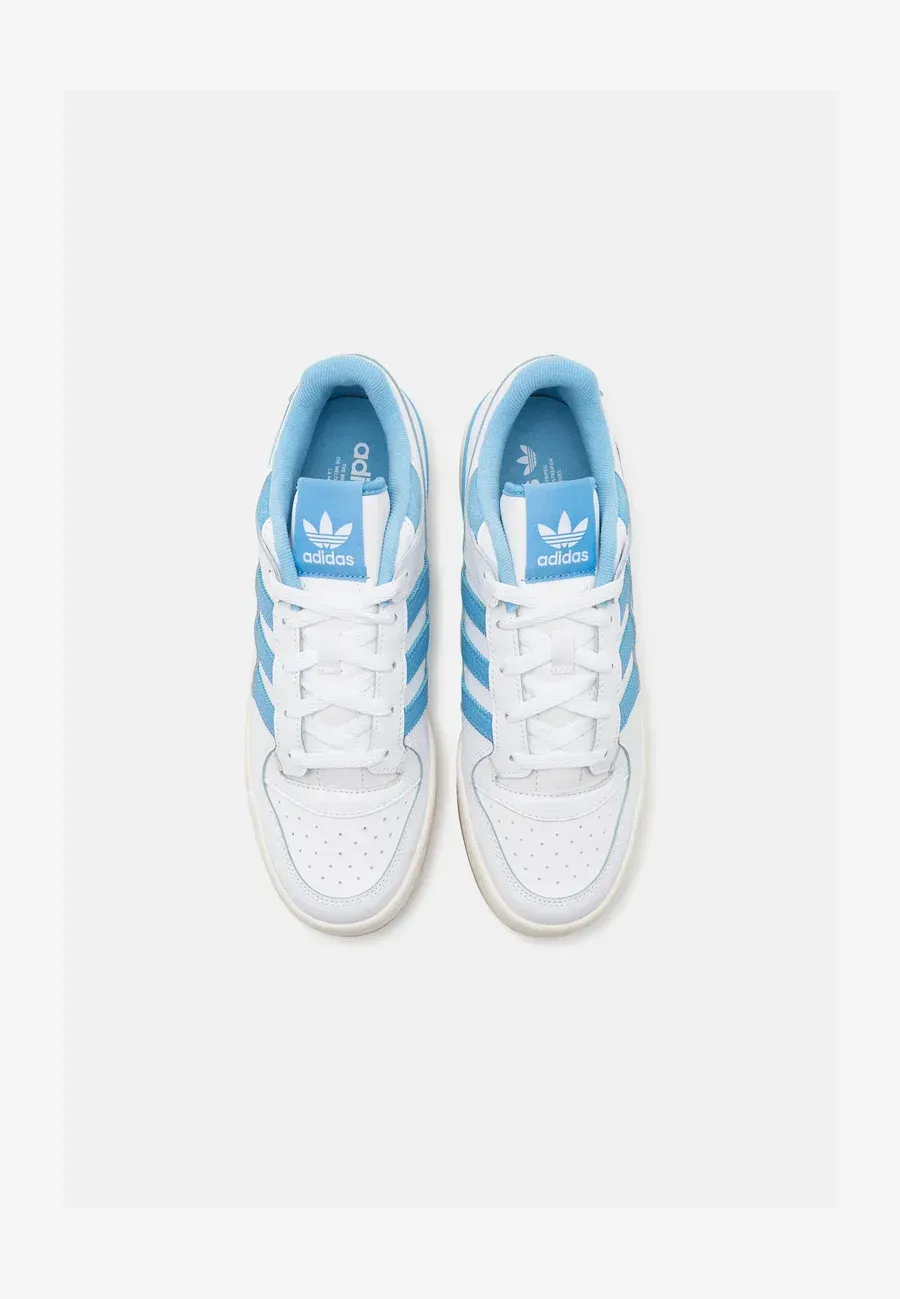 Фото № 4 с приближением к товару «‎FORUM  CLASSIC»