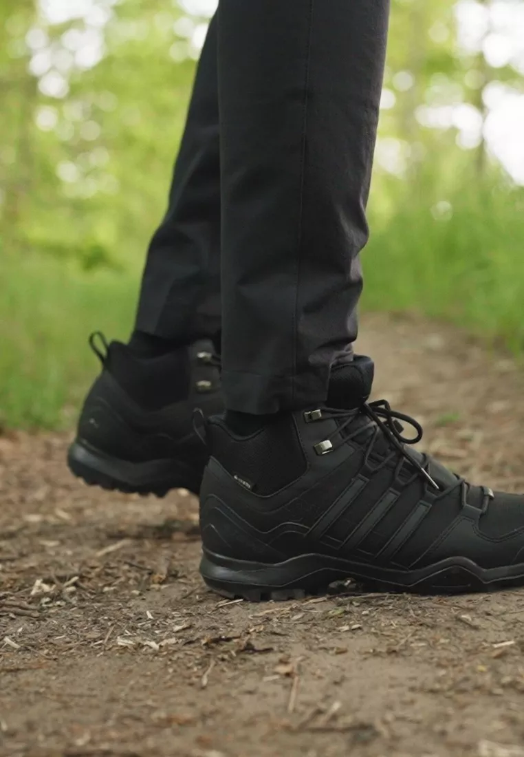 Фото № 2 с приближением к товару «‎TERREX SWIFT R2 MID GORE-TEX»