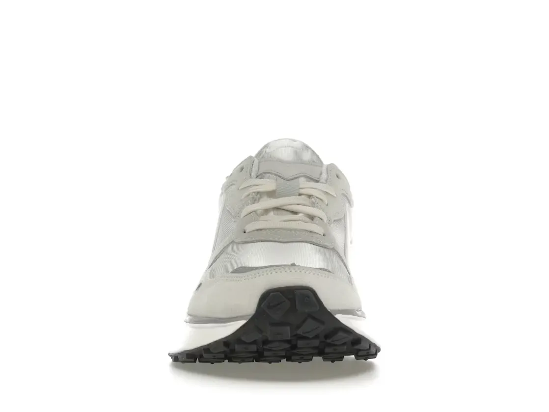 Фото № 2 с приближением к товару «‎Nike Phoenix Waffle»