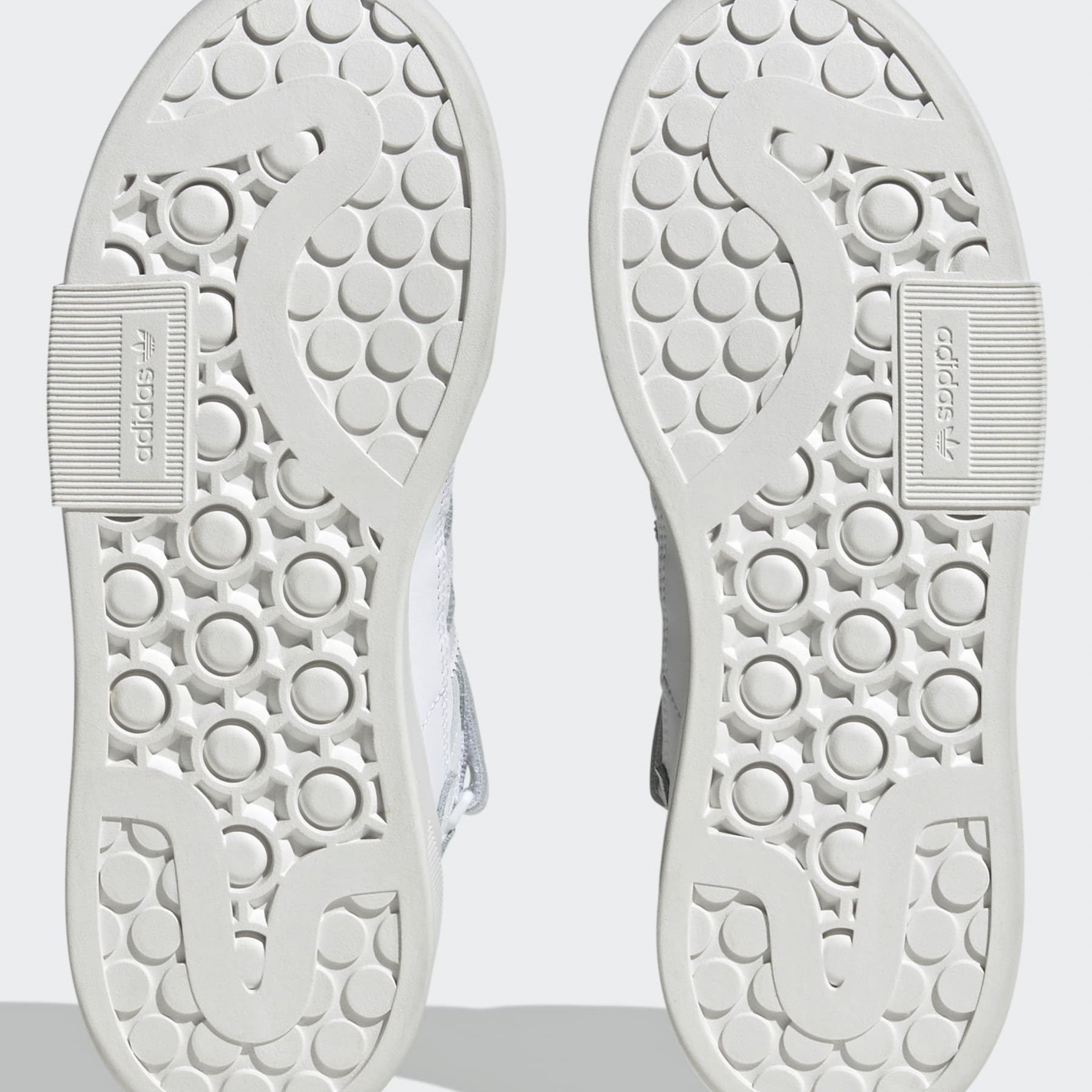 Фото № 5 с приближением к товару «‎Adidas Forum Icons Bball »