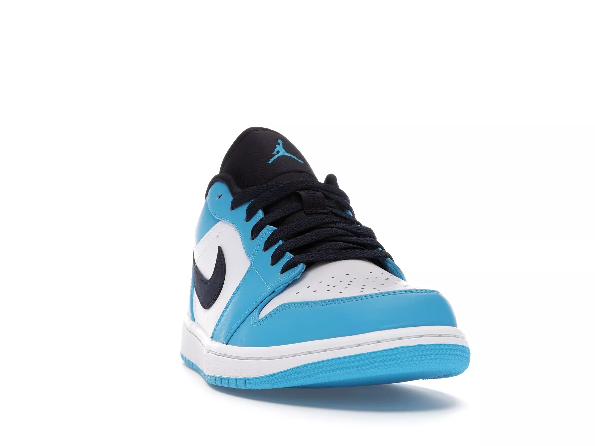 Фото № 2 с приближением к товару «‎Jordan 1 Low UNC (2021)»