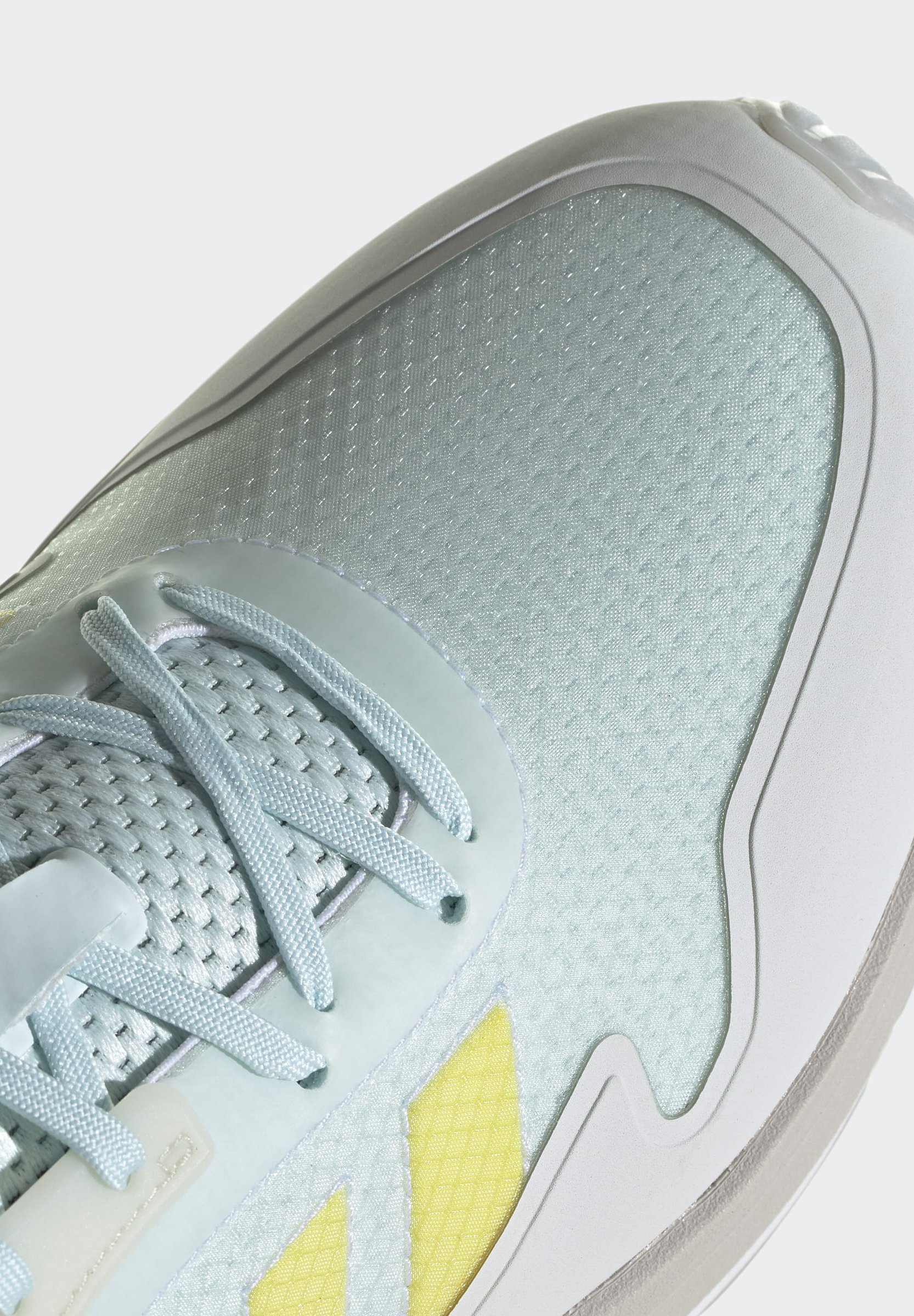 Фото № 5 с приближением к товару «‎Adidas Chill »