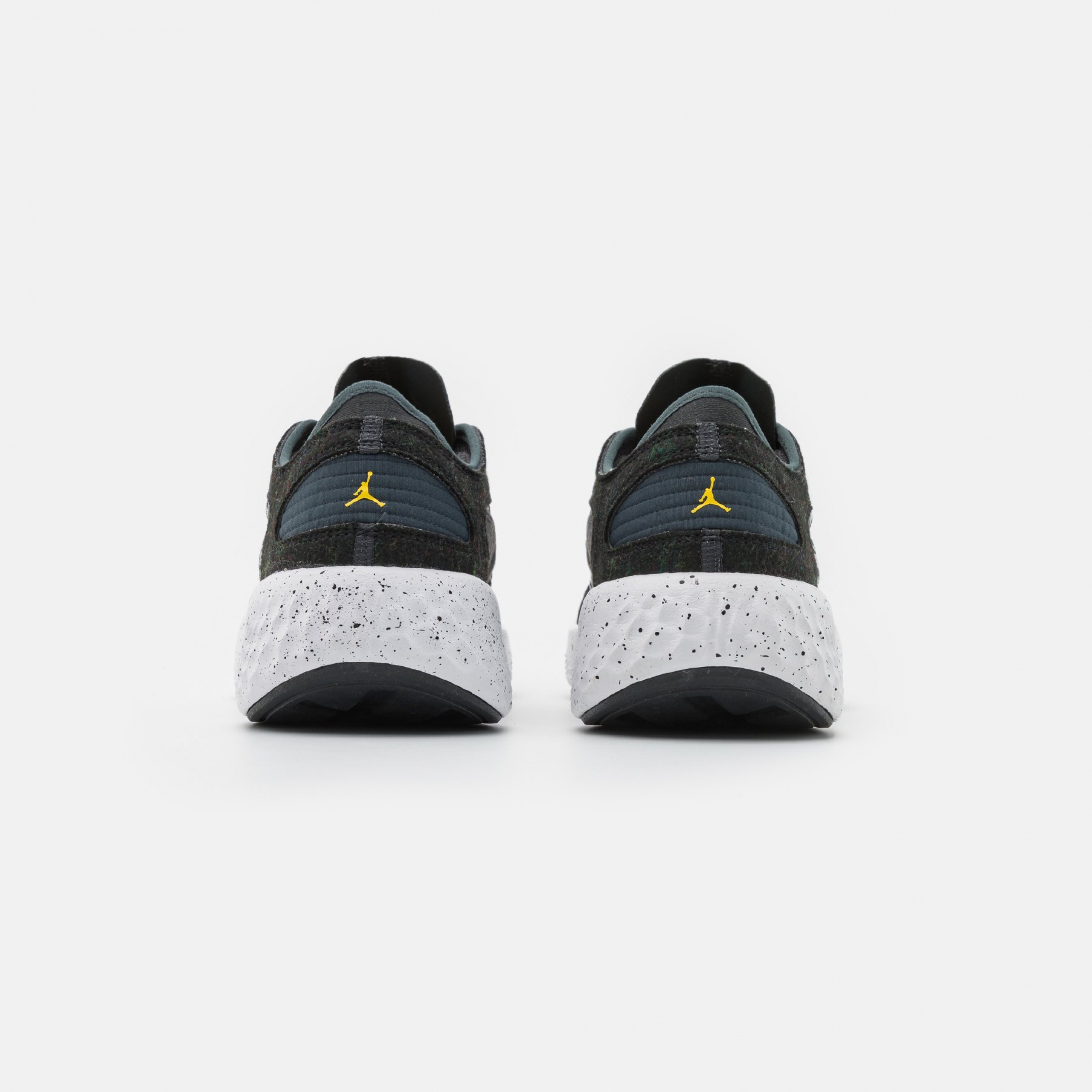 Фото № 3 с приближением к товару «‎Jordan Delta 3 »