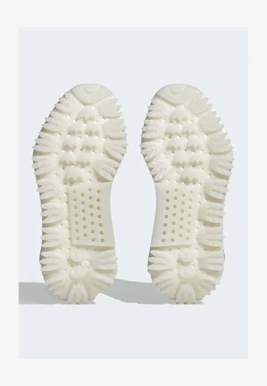 Фото № 4 с приближением к товару «‎NMD_S1»