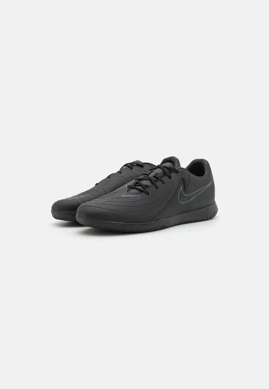 Фото № 2 с приближением к товару «‎Indoor football boots»