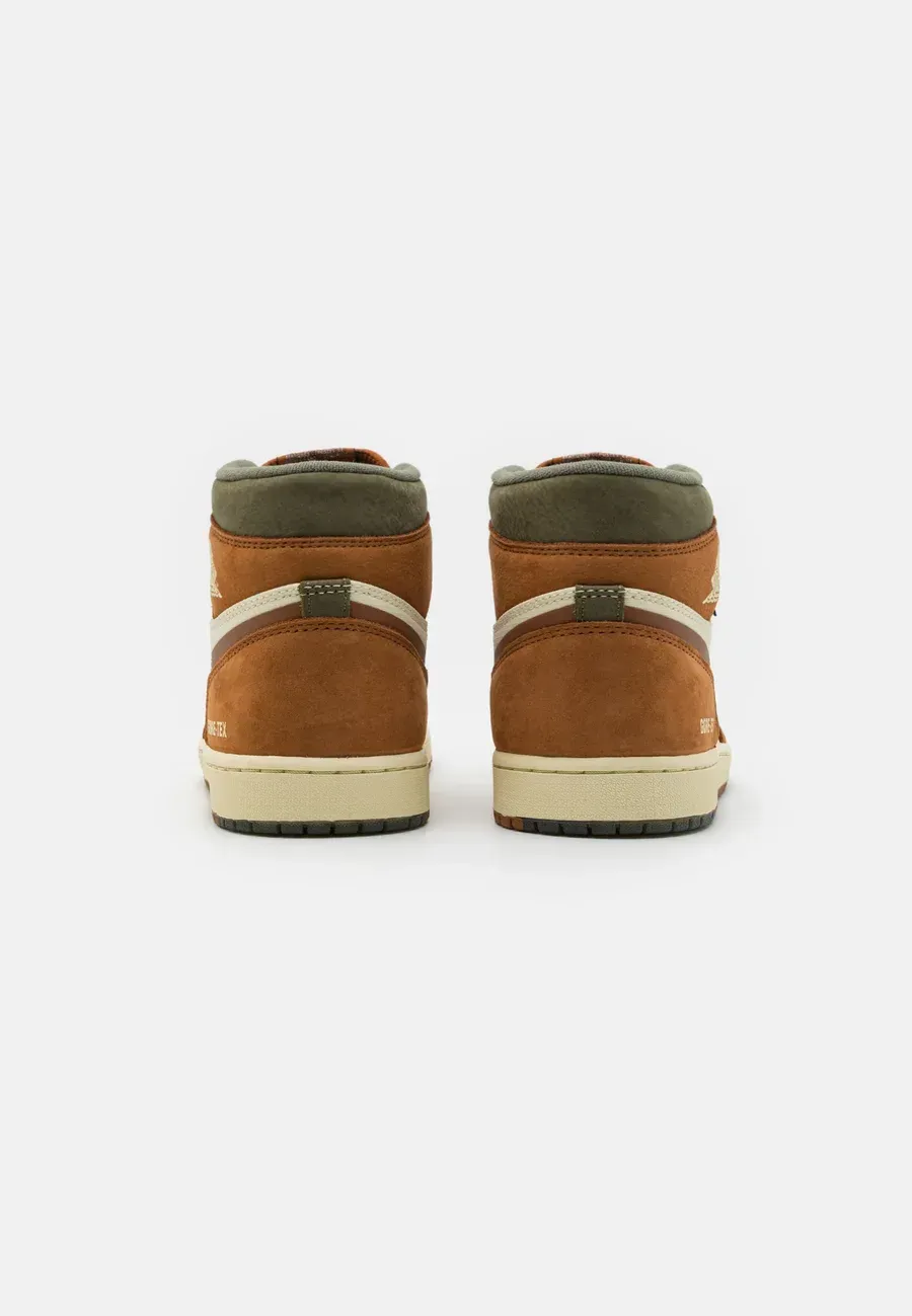 Фото № 3 с приближением к товару «‎AIR JORDAN 1 ELEMENT»