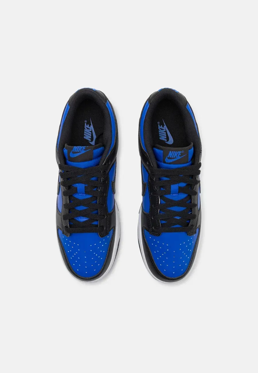 Фото № 4 с приближением к товару «‎DUNK RETRO»