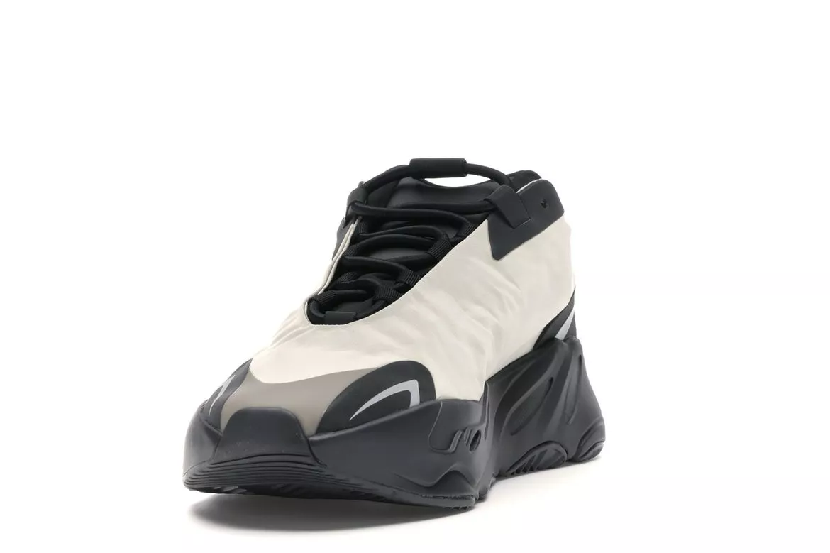 Фото № 3 с приближением к товару «‎adidas Yeezy Boost 700 MNVN Bone»