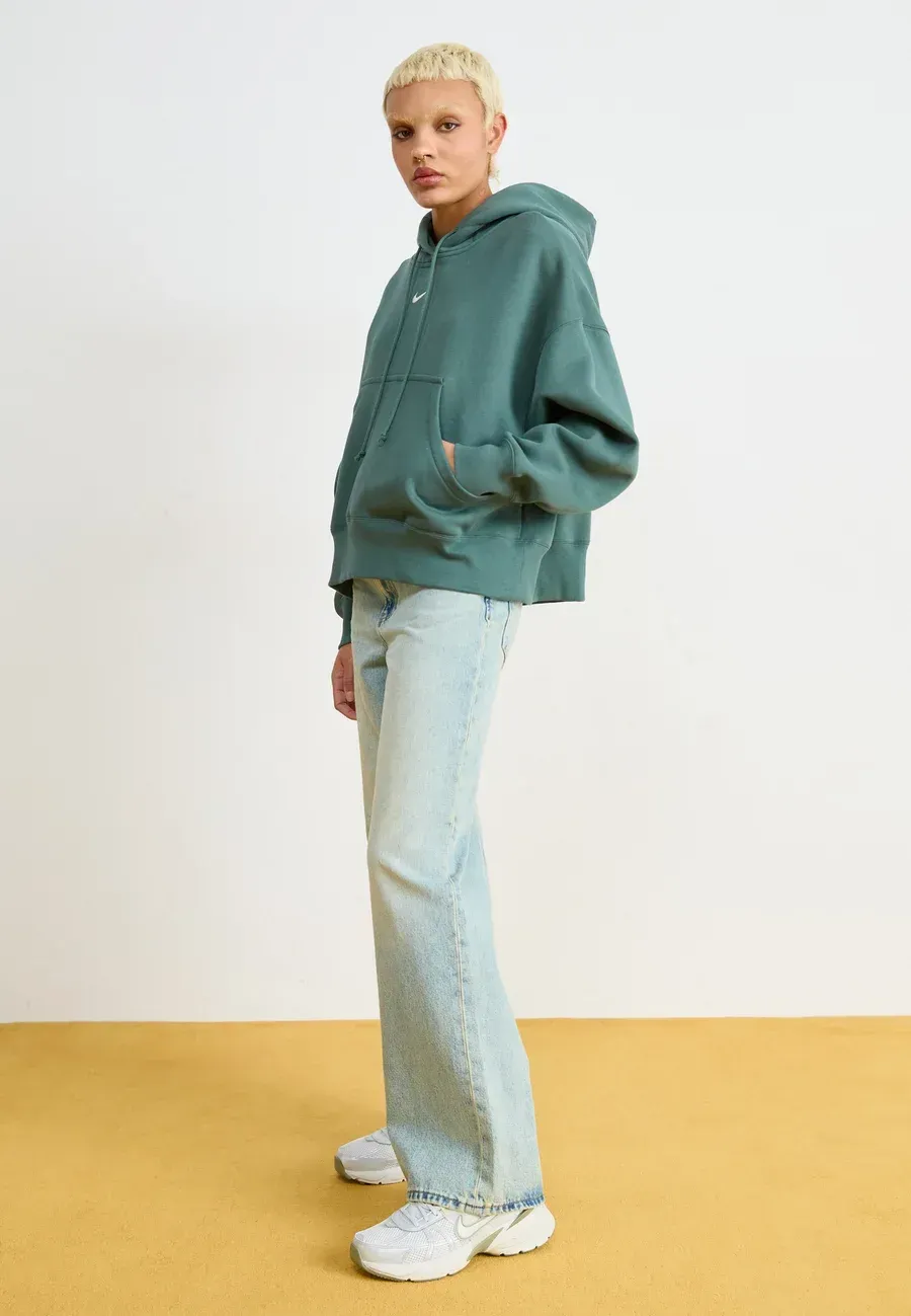 Фото № 3 с приближением к товару «‎V2K RUN»