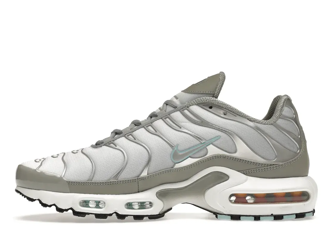 Фото № 3 с приближением к товару «‎Nike Air Max Plus Light Smoke Grey Glacier Ice»