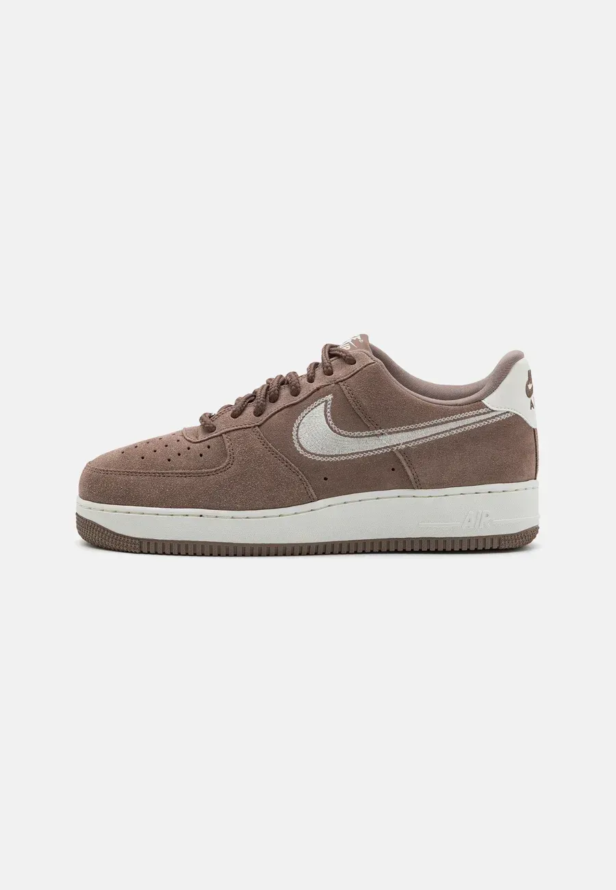 Фото № 1 с приближением к товару «‎AIR FORCE 1 »
