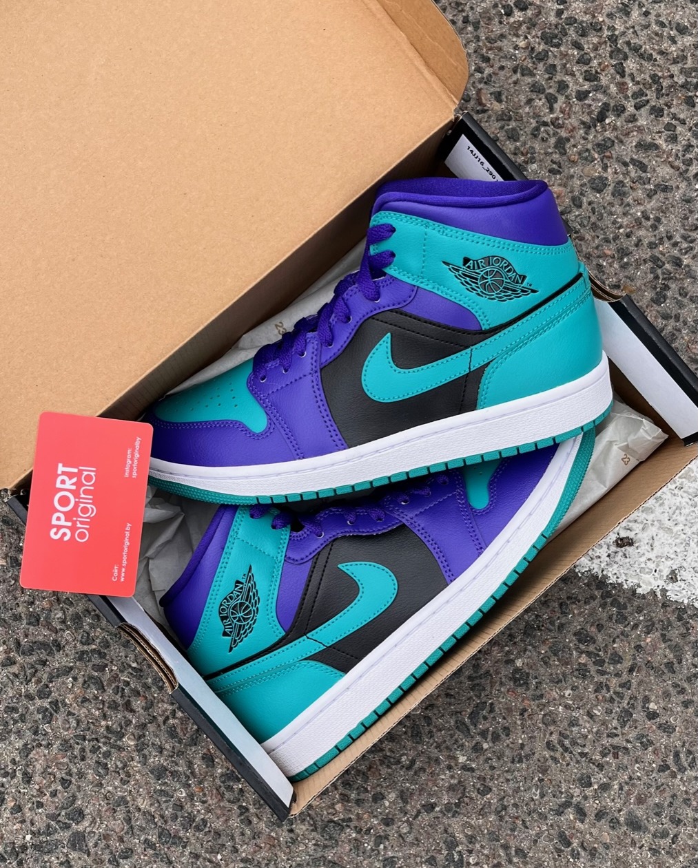 Фото № 1 с приближением к товару «‎Air Jordan 1 Mid»