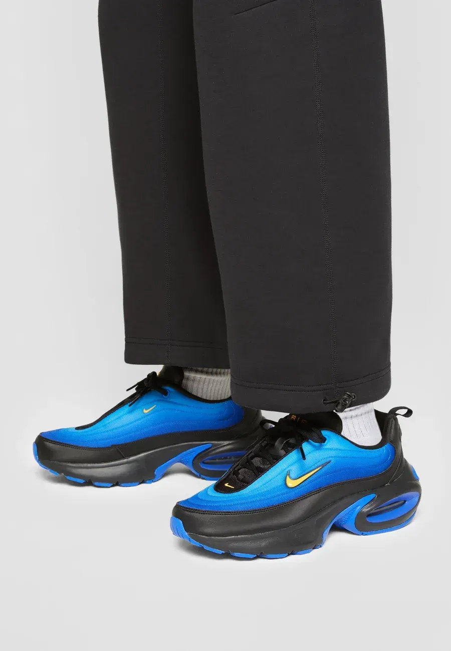 Фото № 4 с приближением к товару «‎AIR MAX PORTAL»