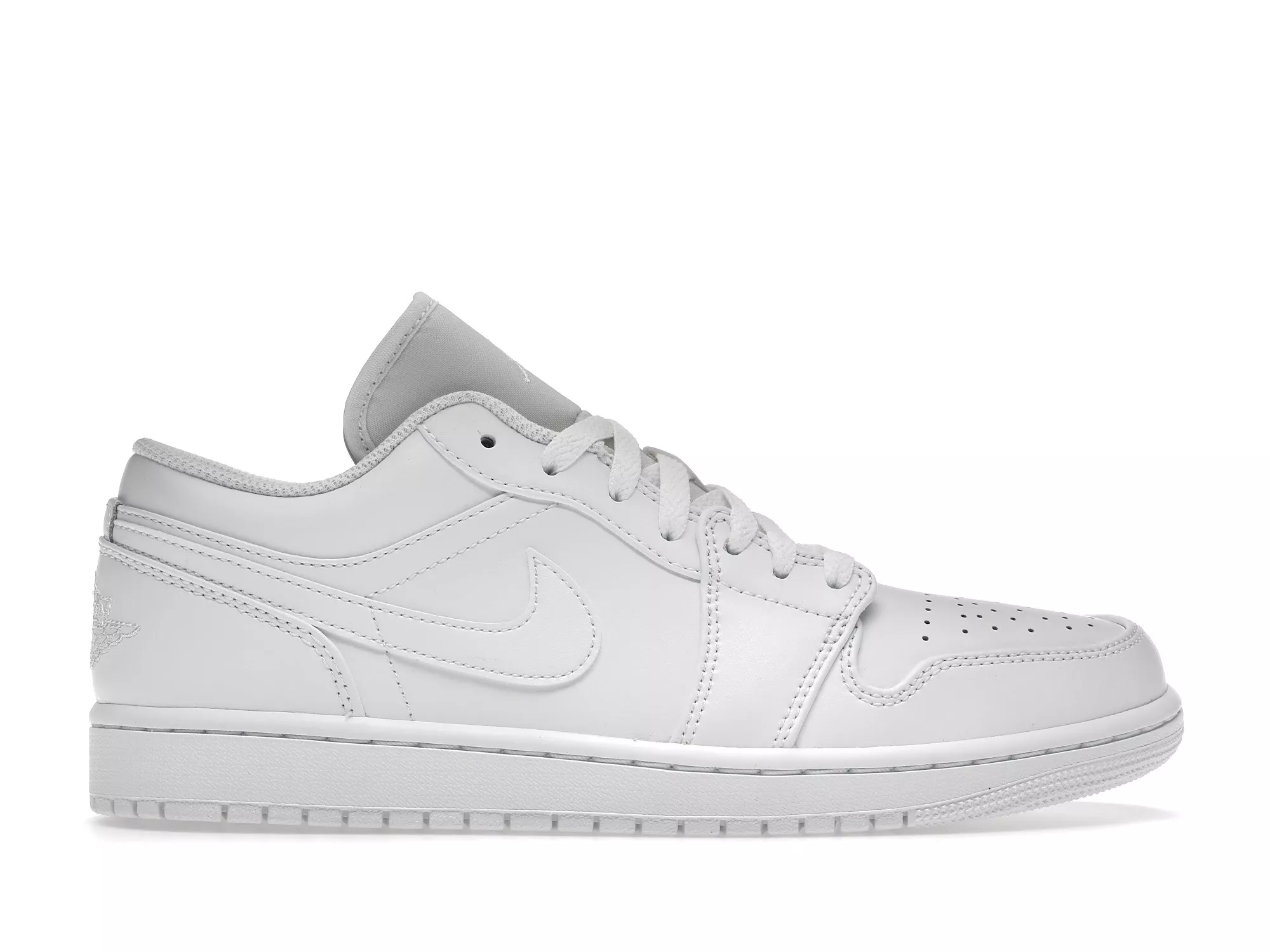 Фото № 1 с приближением к товару «‎Jordan 1 Low Triple White (2022)»