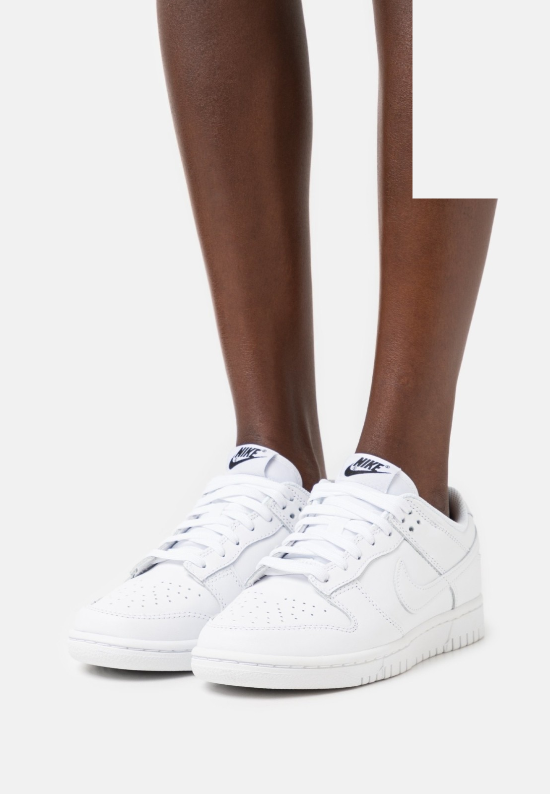 Фото № 1 с приближением к товару «‎Nike Dunk »