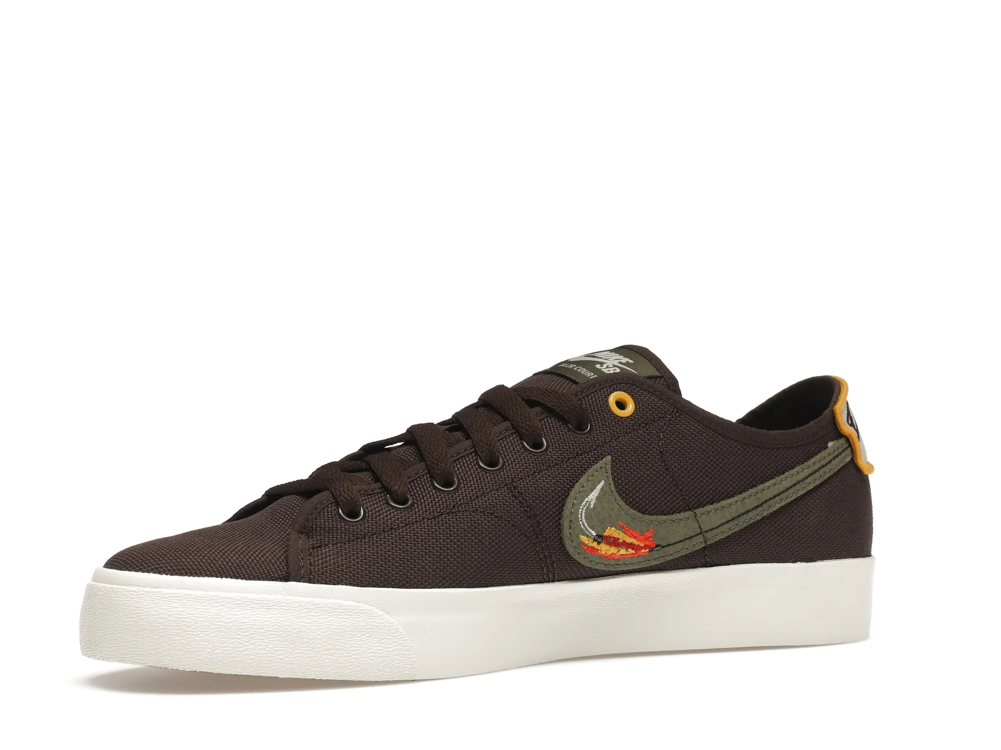 Фото № 4 с приближением к товару «‎Nike SB Blazer Court Daan Van Der Linden Baroque Brown»