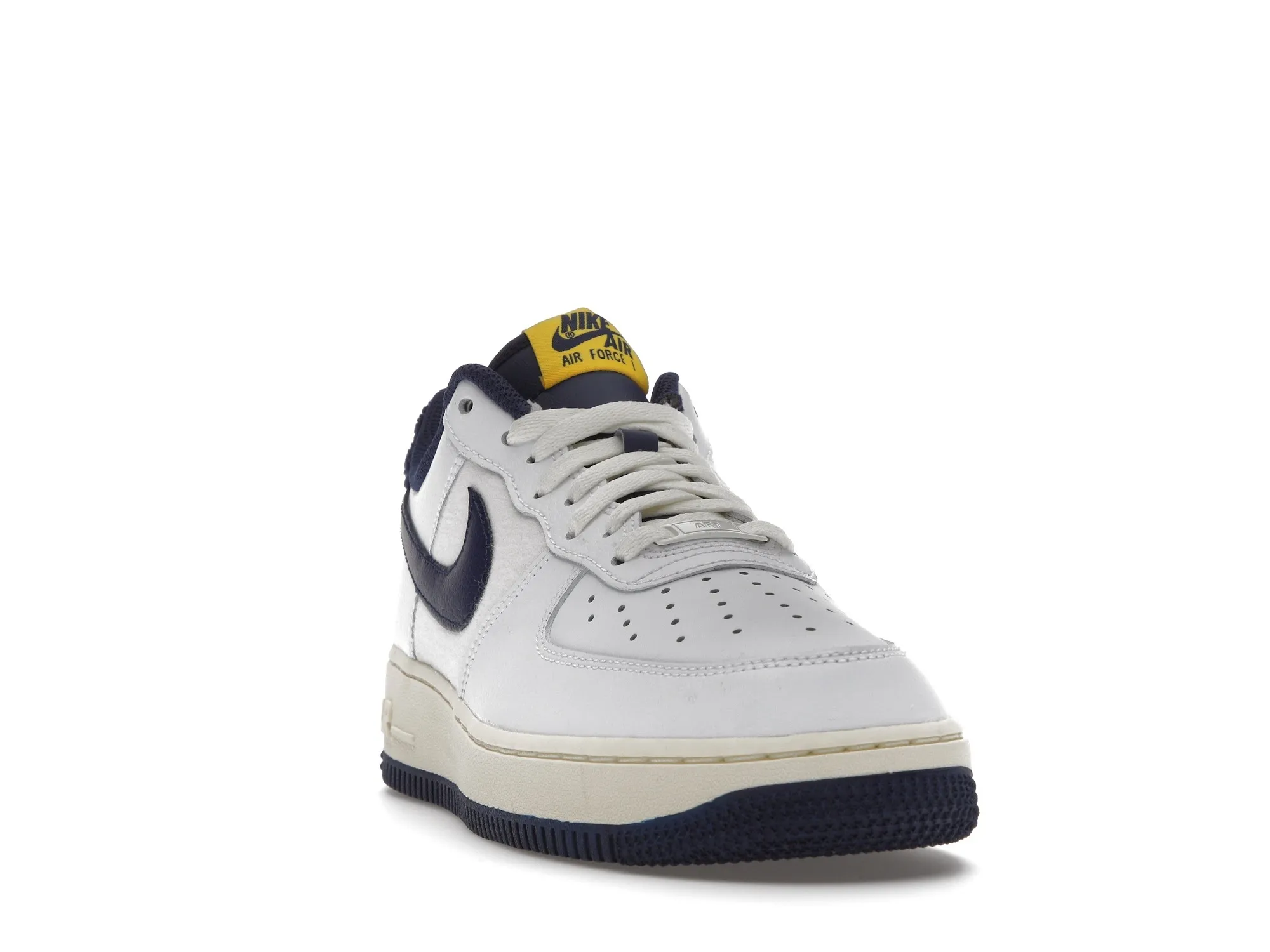 Фото № 3 с приближением к товару «‎Nike Air Force 1 Low 07 LV8 Michigan Varsity Jacket (2021)»