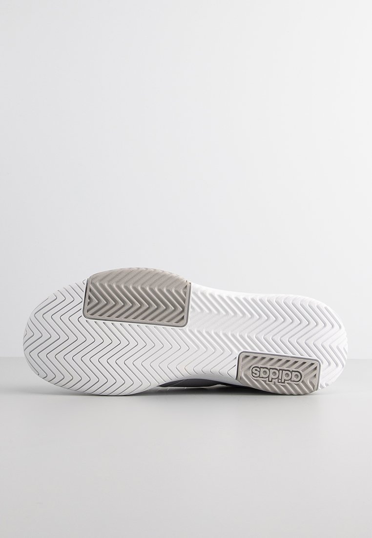 Фото № 4 с приближением к товару «‎Adidas Courtsmash»