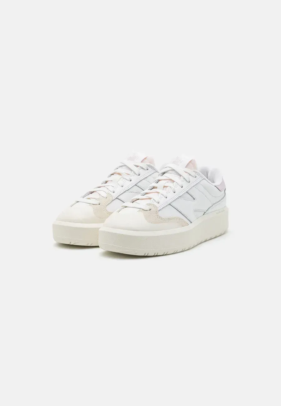 Фото № 4 с приближением к товару «‎CT302 Trainers»