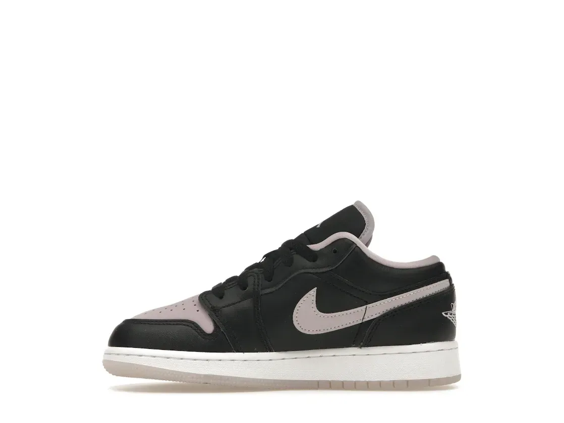 Фото № 3 с приближением к товару «‎Jordan 1 Low SE Black Iced Lilac »