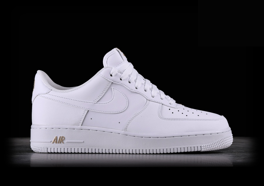 Фото № 1 с приближением к товару «‎Nike Air Force 1 ’07 »