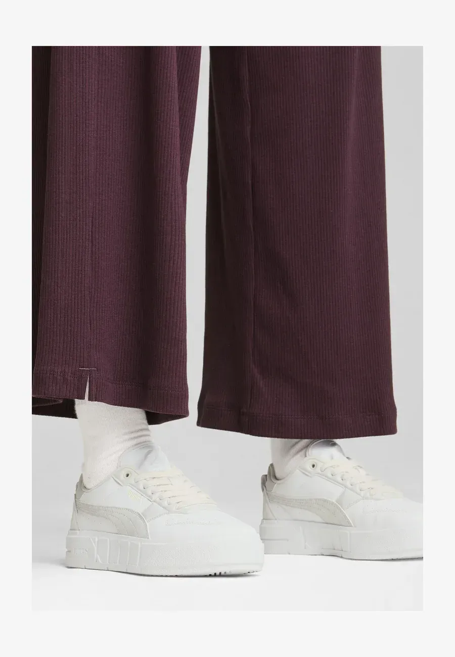 Фото № 1 с приближением к товару «‎CALI COURT VOLUME »