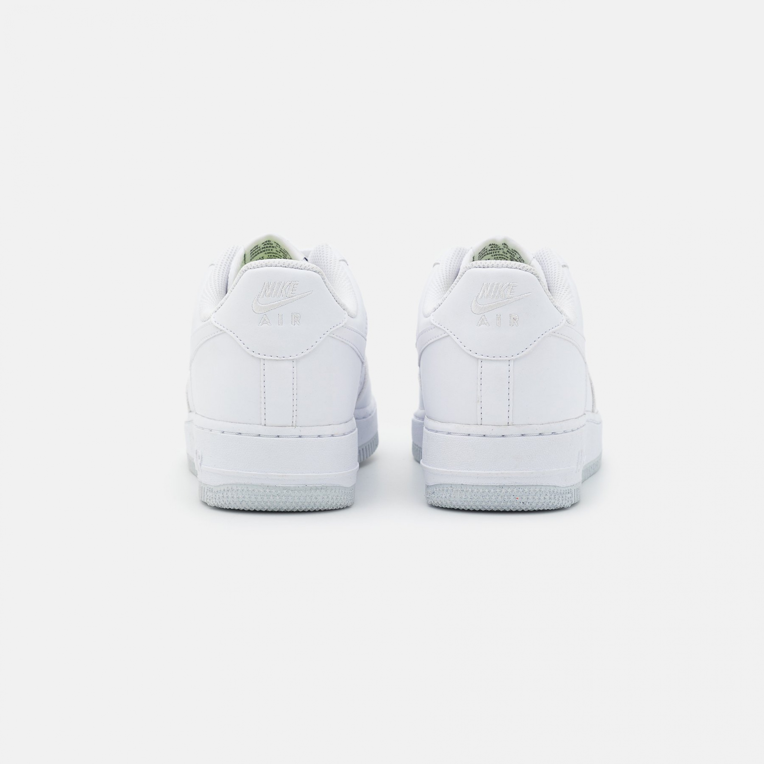 Фото № 3 с приближением к товару «‎Nike Air Force 1 »