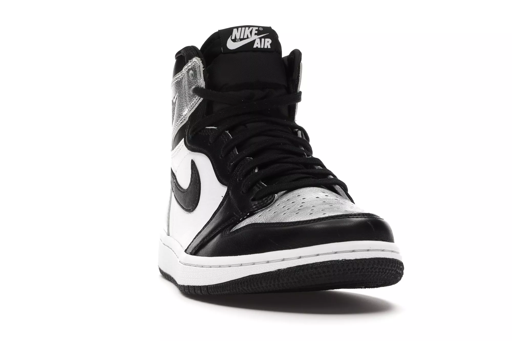 Фото № 3 с приближением к товару «‎ Jordan 1 Retro High Silver Toe  »