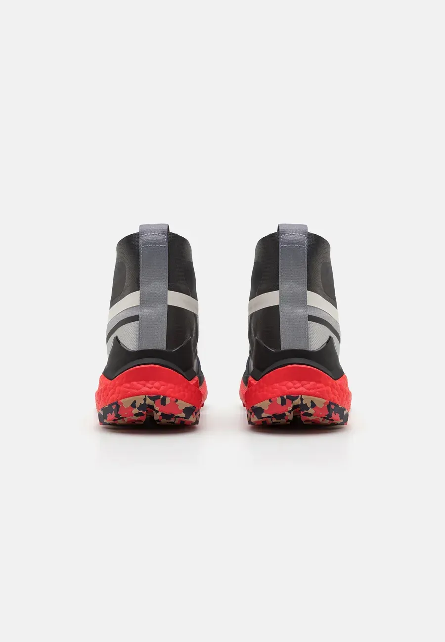 Фото № 3 с приближением к товару «‎FREE HIKER GTX»