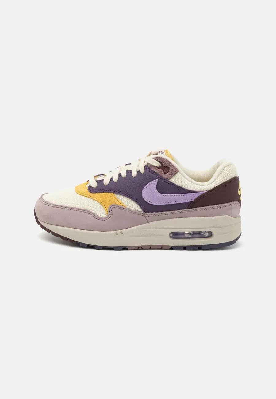 Фото № 1 с приближением к товару «‎AIR MAX 1»