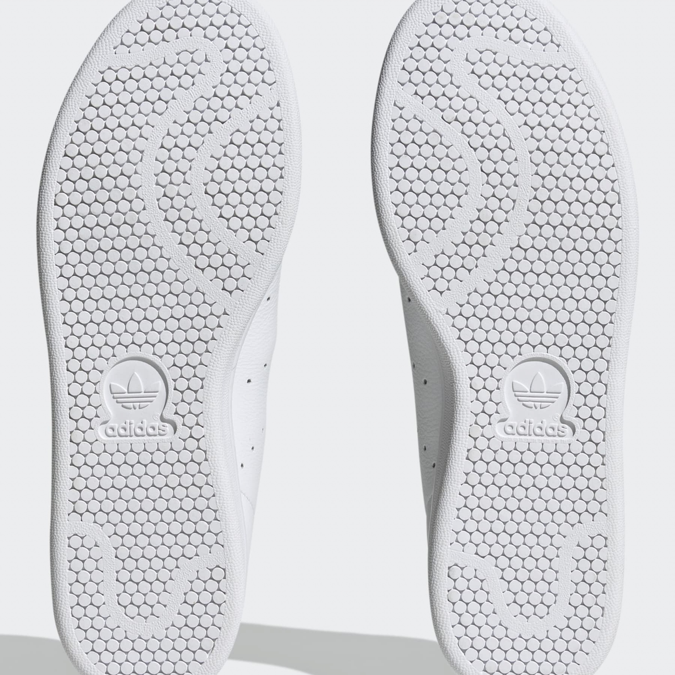 Фото № 3 с приближением к товару «‎Adidas Stan Smith »