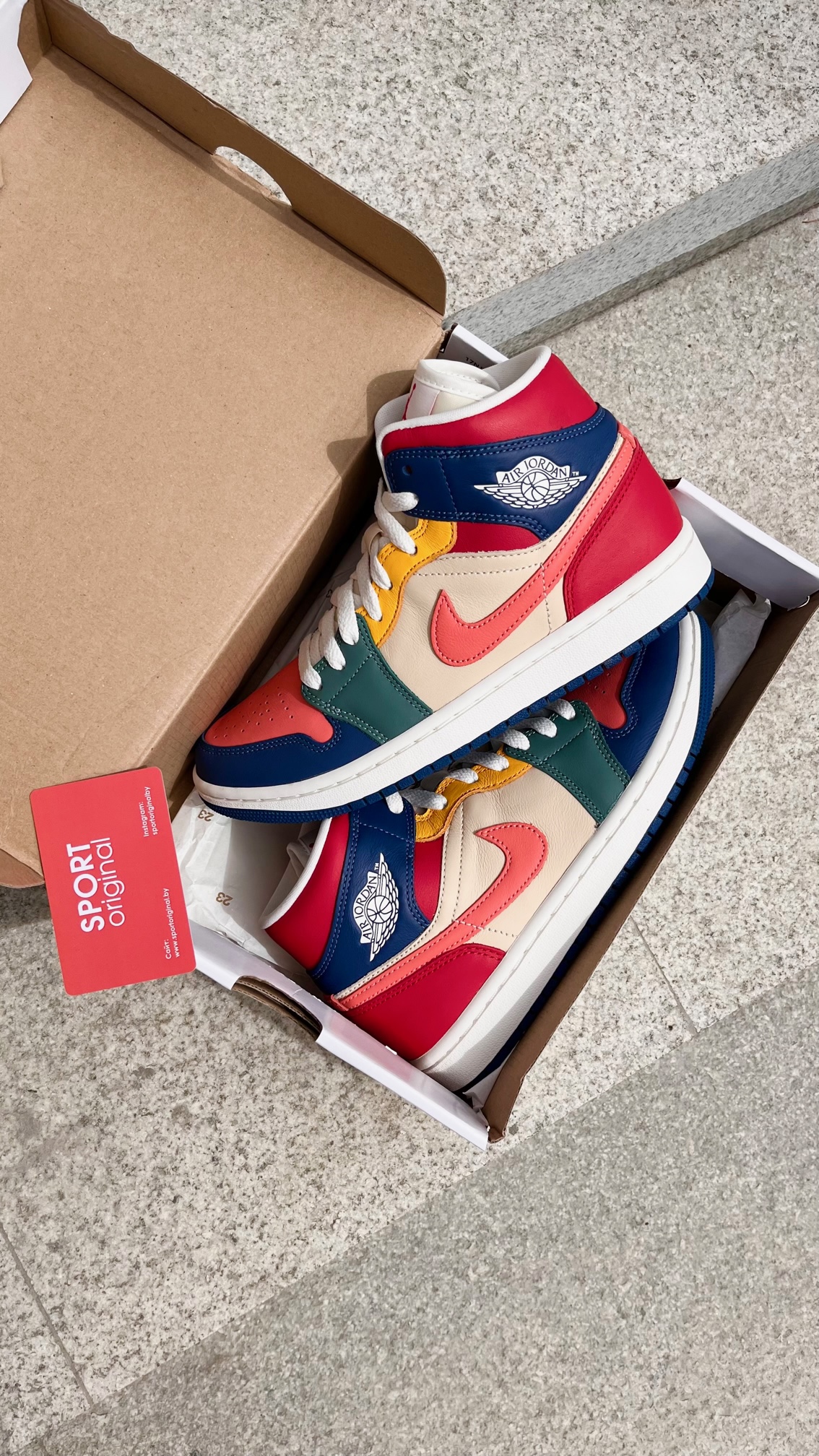 Фото № 3 с приближением к товару «‎Air Jordan 1 Mid SE Multicolor»