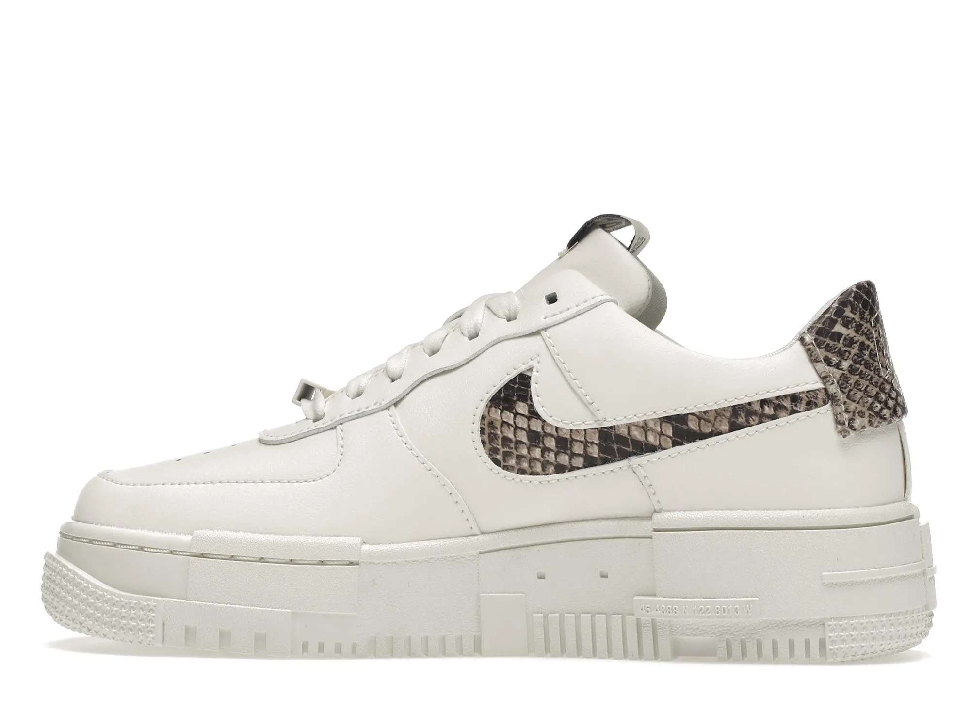 Фото № 6 с приближением к товару «‎Nike Air Force 1 Low Pixel SE Snake »
