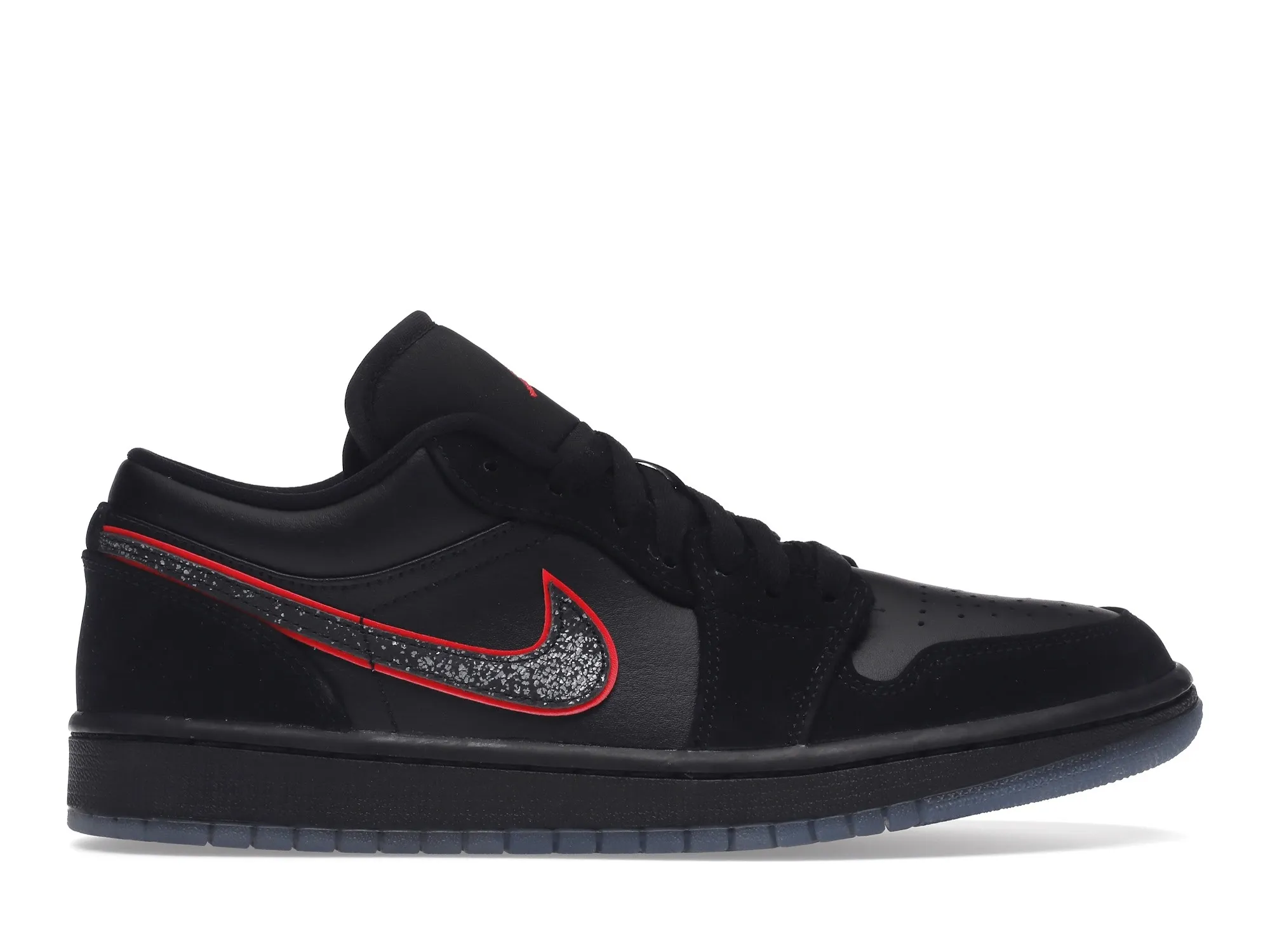 Фото № 1 с приближением к товару «‎Jordan 1 Low Black Red Orbit»
