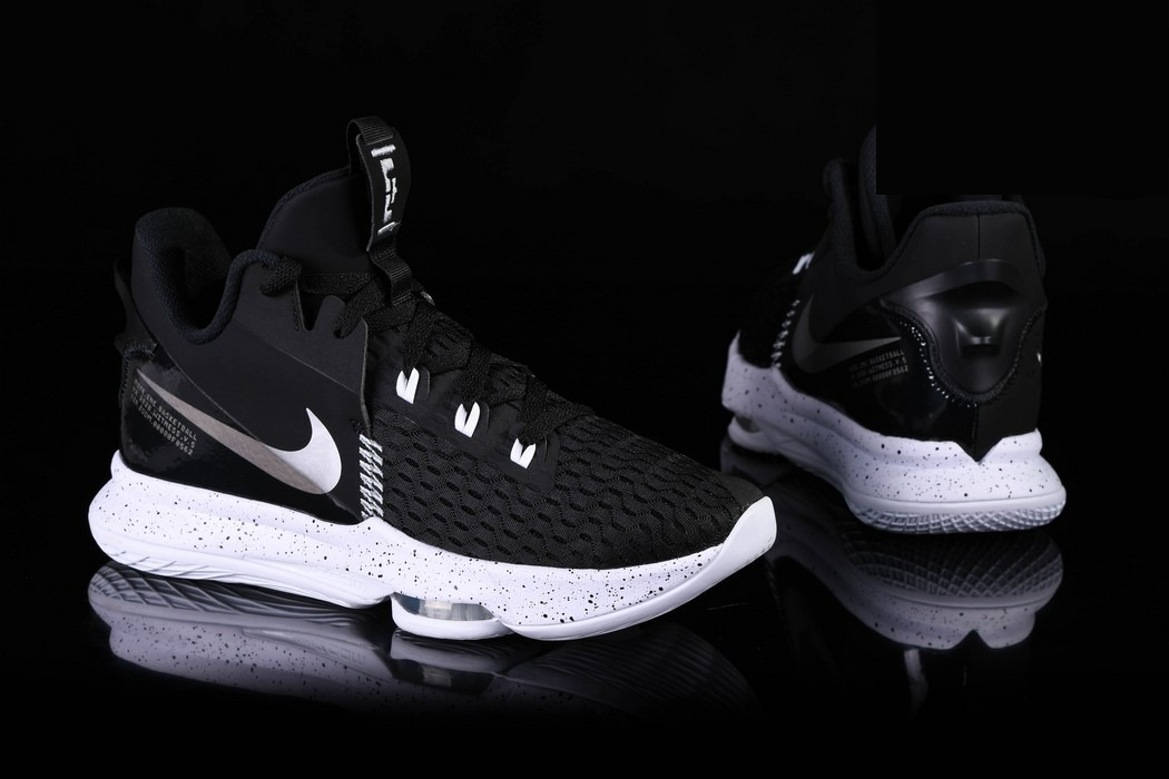 Фото № 3 с приближением к товару «‎Nike Lebron Witness V Oreo»