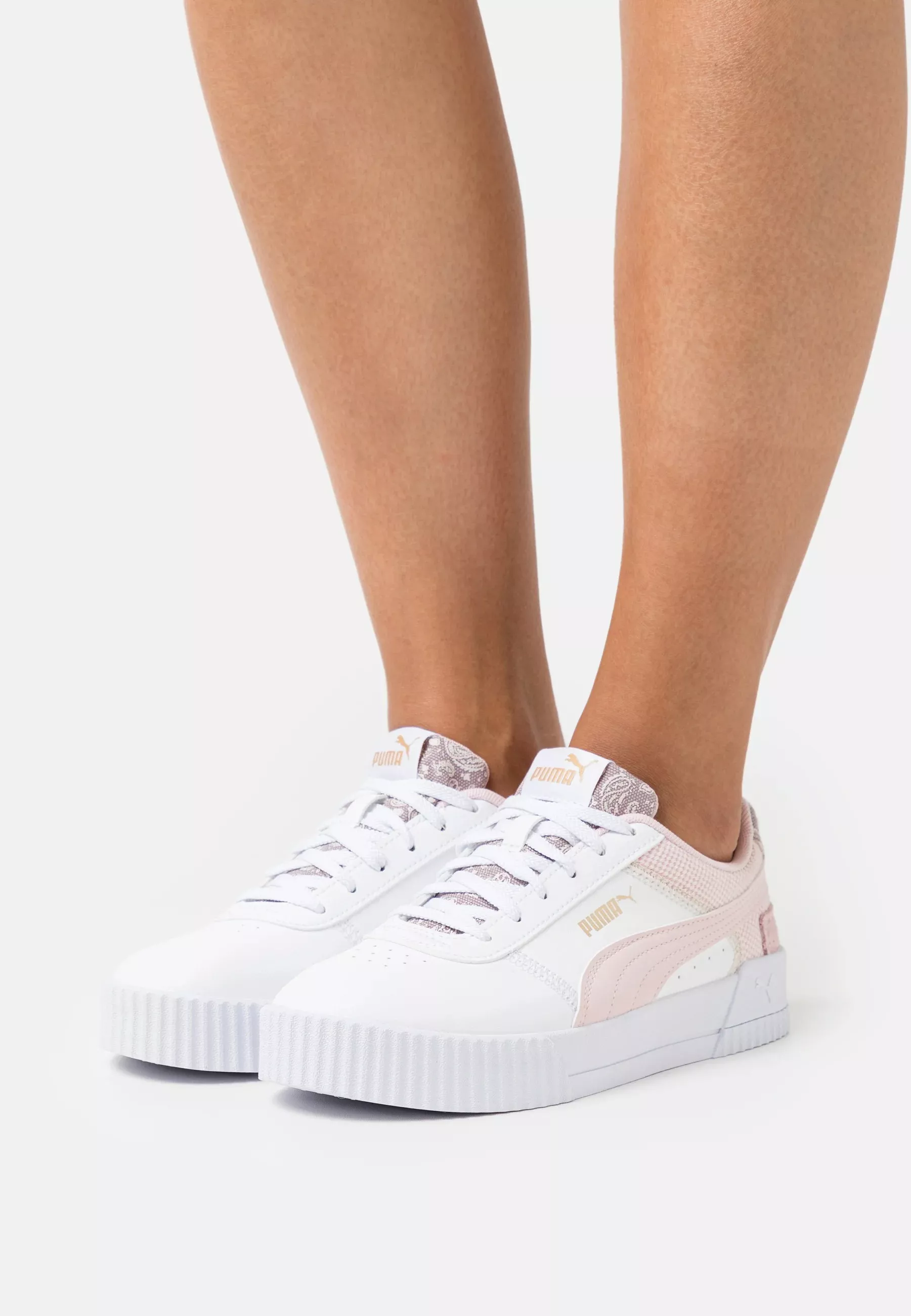 Фото № 1 с приближением к товару «‎CARINA PATCHWORK»