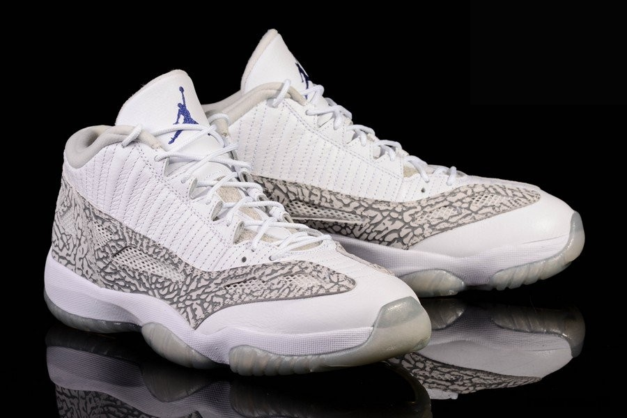 Фото № 2 с приближением к товару «‎Nike Air Jordan 11 Retro IE Cobalt »