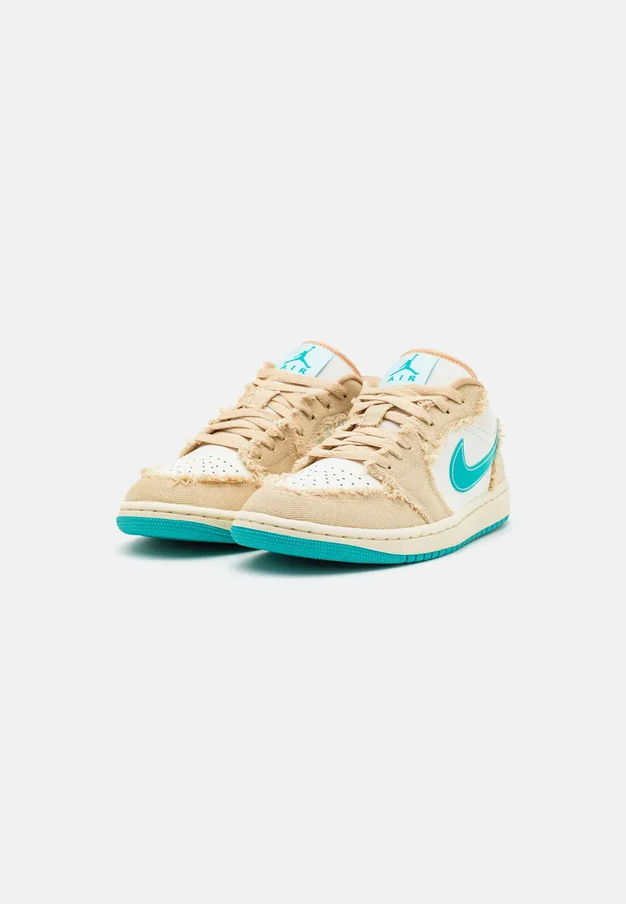Фото № 4 с приближением к товару «‎AIR JORDAN 1 SE »
