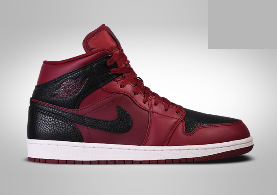 Фото № 1 с приближением к товару «‎Nike Air Jordan 1 Retro Reverse Banned »