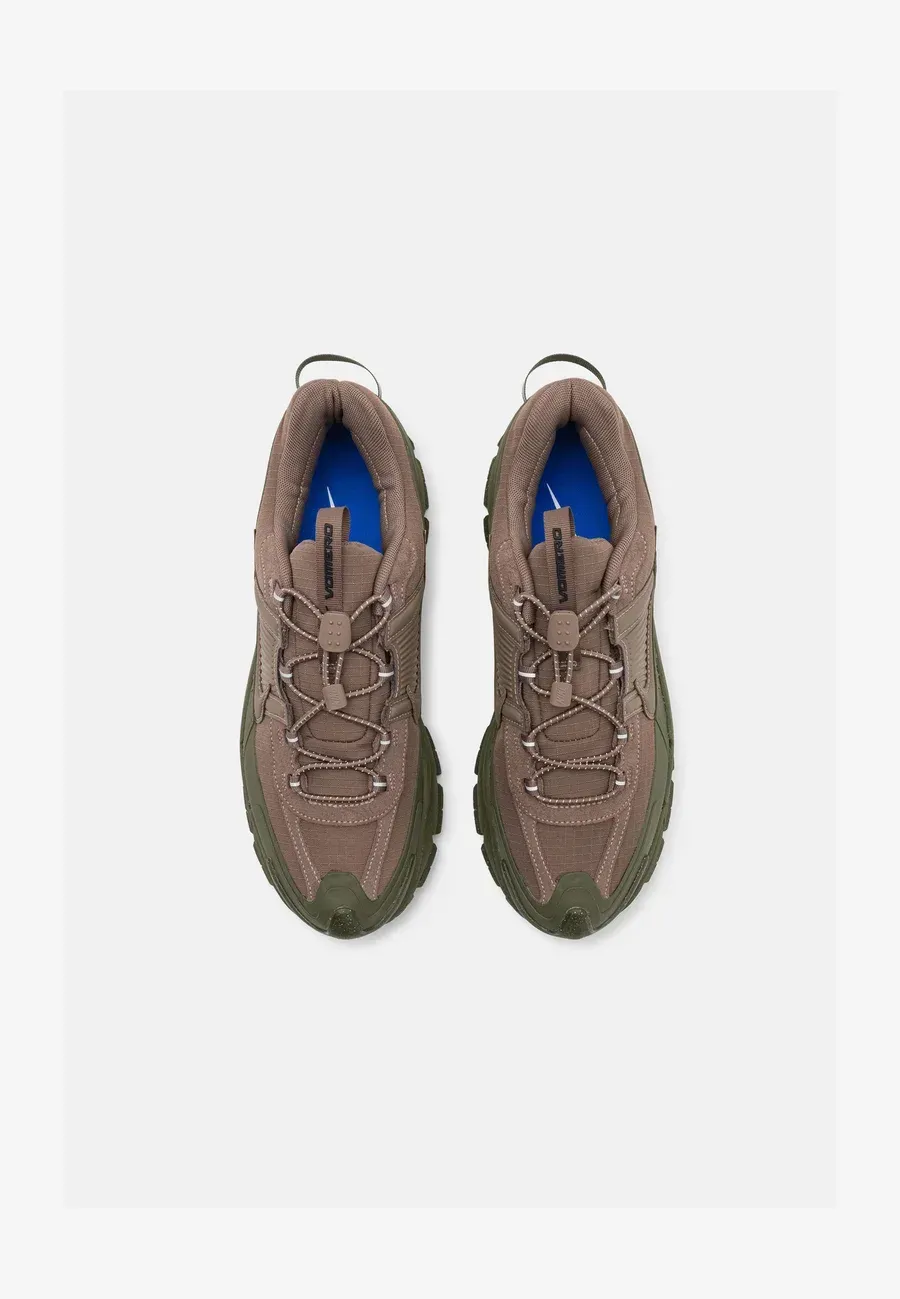 Фото № 4 с приближением к товару «‎VOMERO ROAM UNISEX»